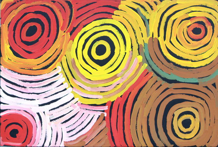 Minnie Pwerle, famous Aboriginal Artist from Utopia with her Awelye painting
